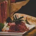 Cafe-restaurant Leo *