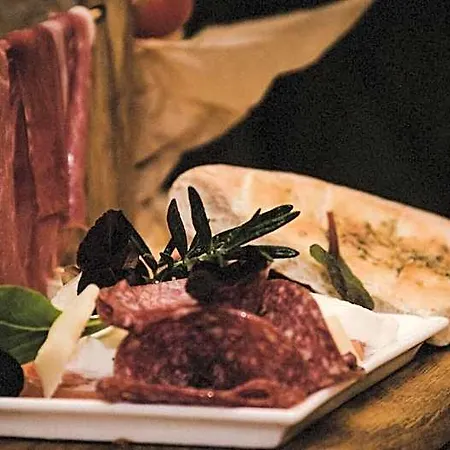 Cafe-restaurant Leo Ξενοδοχείο *