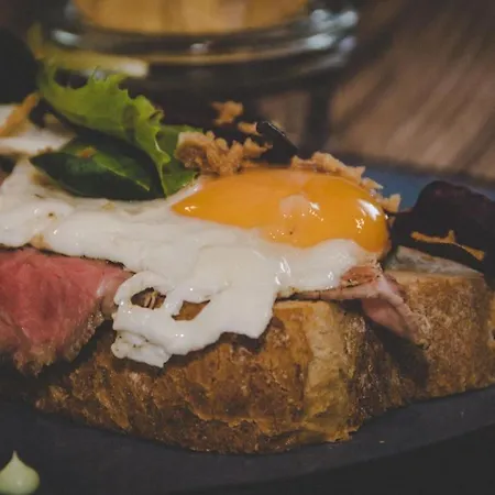 Отель Cafe-restaurant Leo