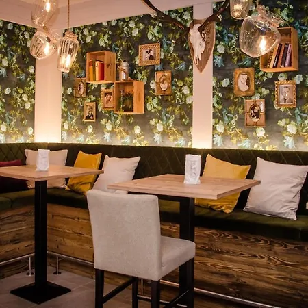 Hotel Cafe-restaurant Leo *