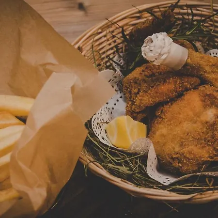 Отель Cafe-restaurant Leo