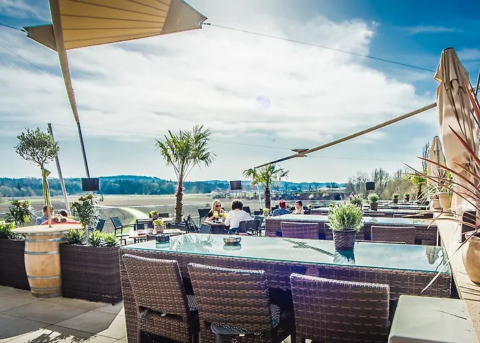 Cafe-restaurant Leo كالسدورف باي غراتس